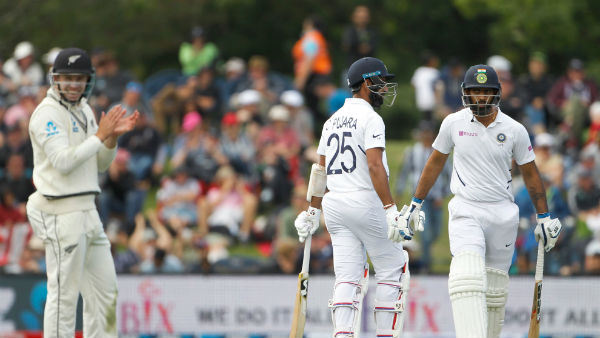 ബാറ്റിങ് തകർച്ച ബാറ്റിങ് തകർച്ച