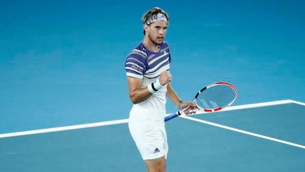 ഡൊമിനിക് തീം, ലിയിടോന്‍ ഹിവിറ്റ്