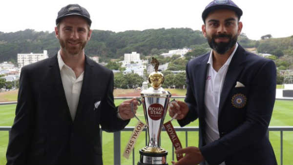 ടോസിനു ശേഷം ബൗളിങ്