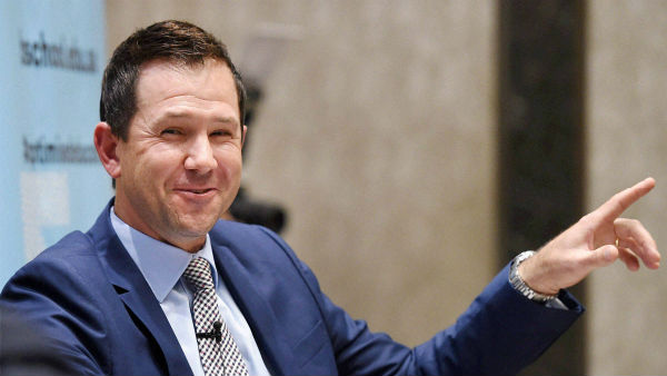 നാലു പേർ