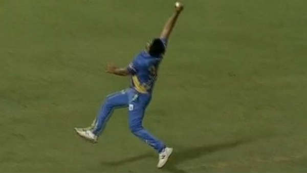 ഡൈവിങ് ക്യാച്ച്