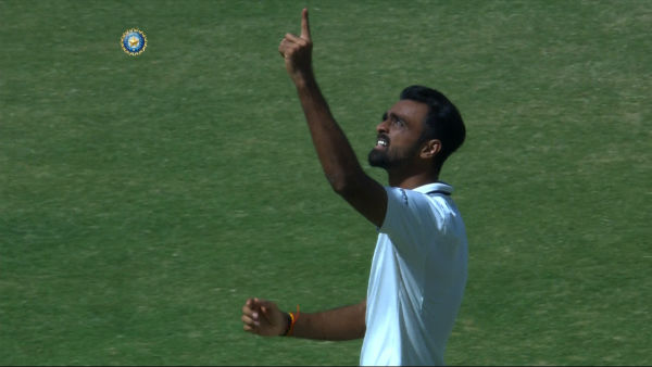 ജയദേവ് ഉനദ്ഘട്ട്