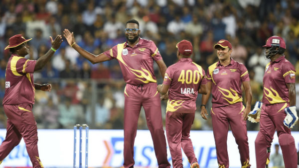 വിൻഡീസ് പിടിമുറുക്കി