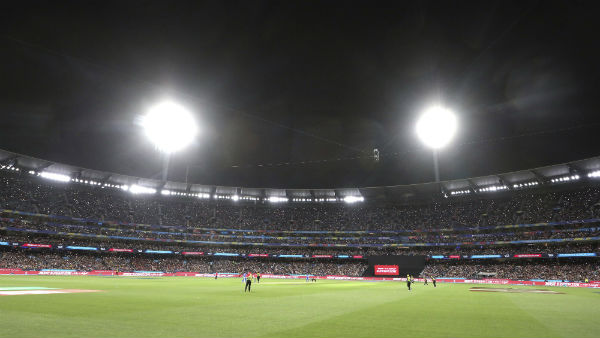 ആദ്യം ബാറ്റു ചെയ്തത് ഓസ്‌ട്രേലിയ