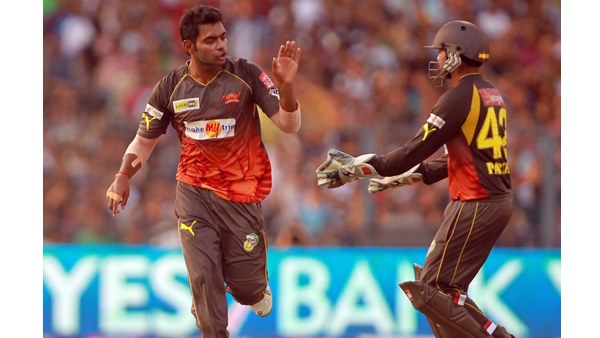 മികച്ച ബൗളിങ് സ്‌ട്രൈക്കറേറ്റ്