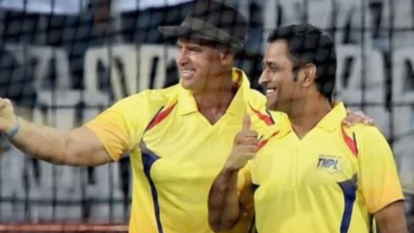 മങ്കൂസ് ബാറ്റില്‍ പരിശീലനം