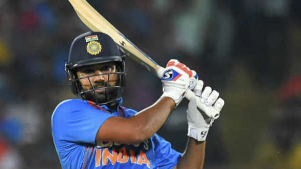 അസാധാരണ താരം അസാധാരണ താരം