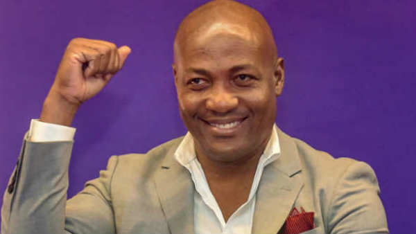 ബ്രയാന്‍ ലാറ (400 നോട്ടൗട്ട്)