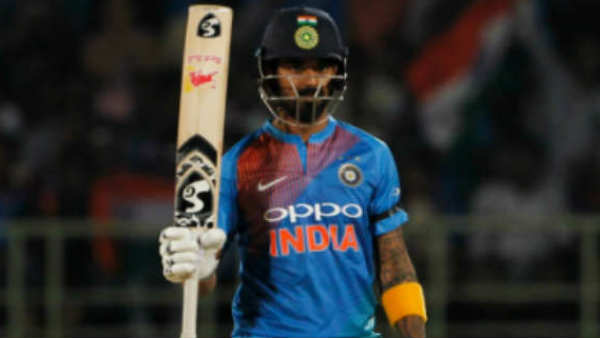 മിന്നുന്ന പ്രകടനം