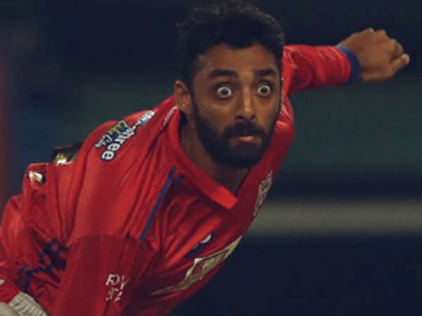 വരുണ്‍ ചക്രവര്‍ത്തി