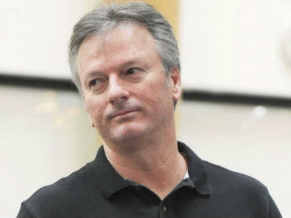 സ്റ്റീവ് വോയെ കാത്തുനിര്‍ത്തിച്ചു