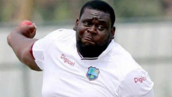 അരങ്ങേറ്റം ഇന്ത്യക്കെതിരേ