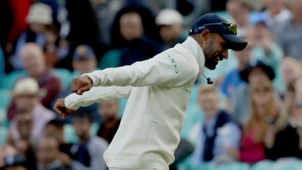 ടെസ്റ്റില്‍ ധവാന്റെ നാളുകള്‍ എണ്ണപ്പെട്ടിരിക്കുന്നു, വെളിപ്പെടുത്തി ആകാശ് ചോപ്ര