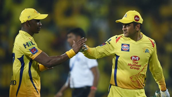 ധോണിയെ തടുത്തുനിര്‍ത്തിയ ഓവര്‍