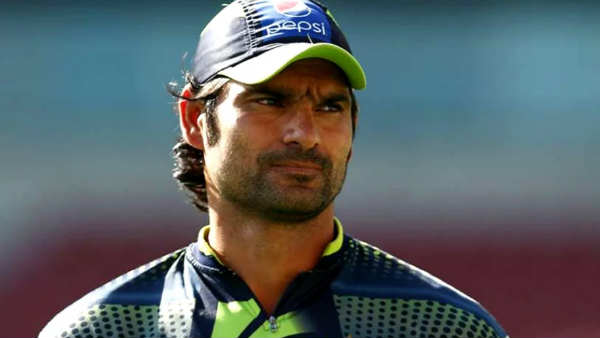 ആദ്യത്തെ ഇന്ത്യന് പര്യടനം ആദ്യത്തെ ഇന്ത്യന് പര്യടനം