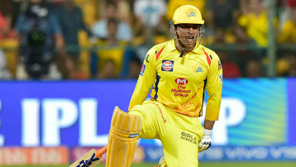 ധോണി നാലാം നമ്പറില്‍ കളിക്കണം