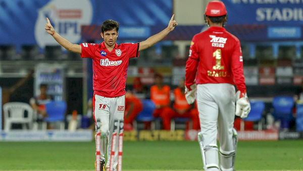 ആ ബൗളര് ബുദ്ധിമുട്ടിച്ചു ആ ബൗളര് ബുദ്ധിമുട്ടിച്ചു