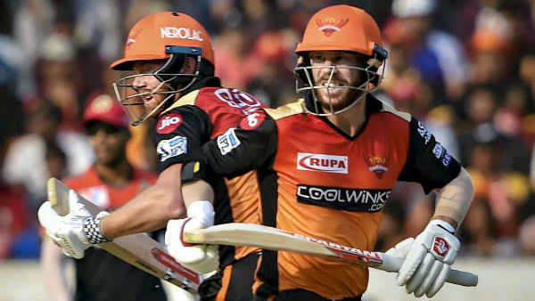 എന്തുകൊണ്ട് പുറത്തിരുത്തുന്നു