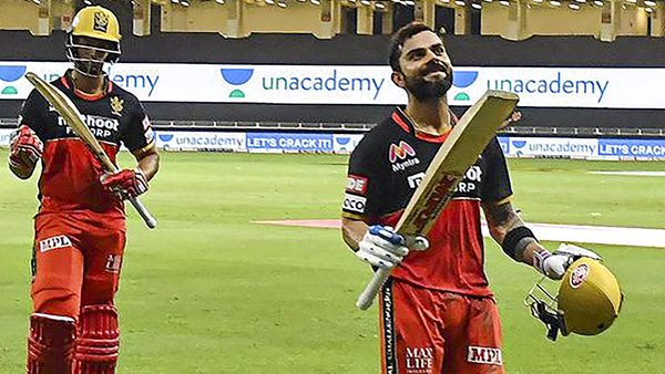 മിന്നും ഫോമില് ആര്സിബി മിന്നും ഫോമില് ആര്സിബി