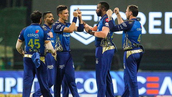 മധ്യ ഓവറുകളിലെ മെല്ലപ്പോക്ക് മധ്യ ഓവറുകളിലെ മെല്ലപ്പോക്ക്