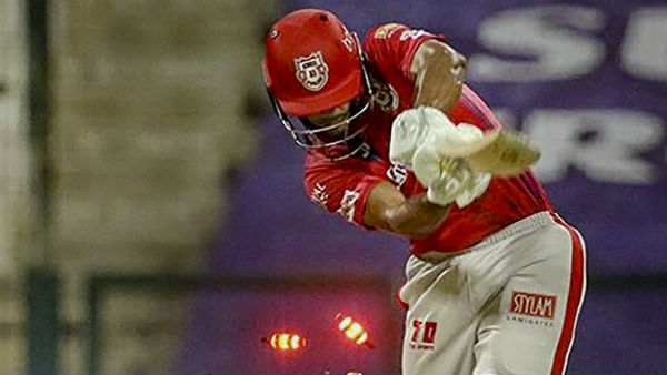 ടോസ് കളഞ്ഞ് കുളിച്ചു