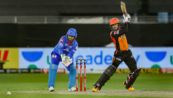 ബാറ്റിംഗ് ഓര്‍ഡര്‍ മാറ്റി