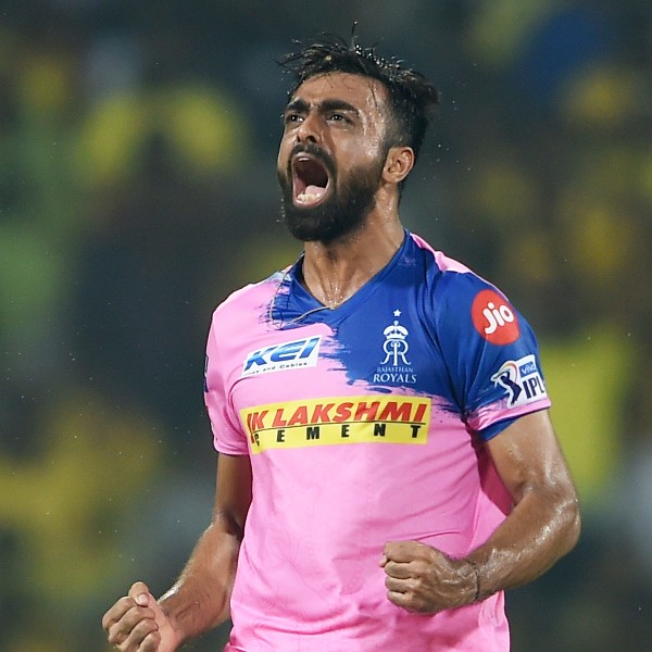 മൂന്നു സിക്സുകൾ