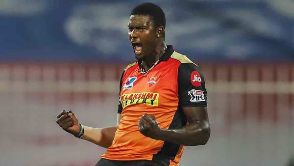 വീണ്ടും ഹോള്‍ഡര്‍