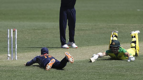 ഇന്ത്യയുടെ ഫീല്‍ഡിങ്ങിനും പരിഹാസം