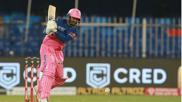 മധ്യനിര (സൂര്യകുമാര്‍, എബിഡി, തെവാത്തിയ)