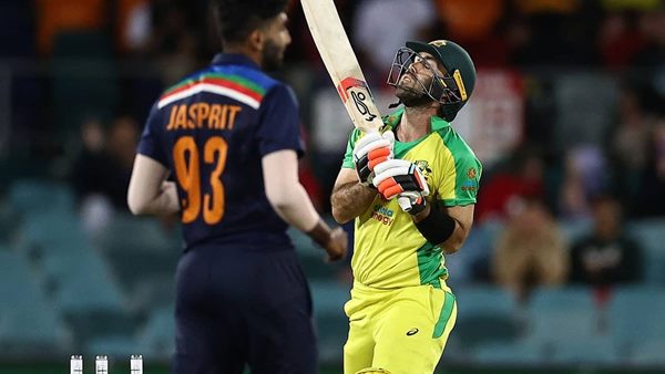 ബൂംറയും നടരാജനും 