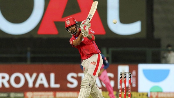 റണ്‍വേട്ടക്കാരില്‍ രാഹുല്‍