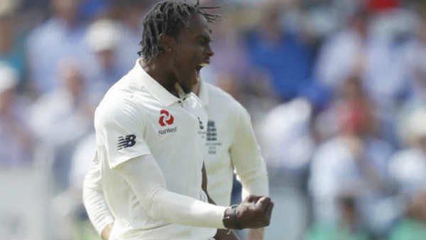 ആര്‍ച്ചറുടെ ബൗളിങ്