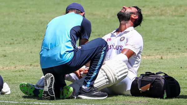 വേദന സഹിച്ച് പൊരുതി