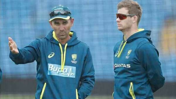 ബാറ്റ് കൊണ്ട് മറുപടി