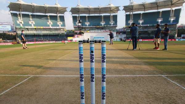 പിച്ച് മികച്ചതല്ല