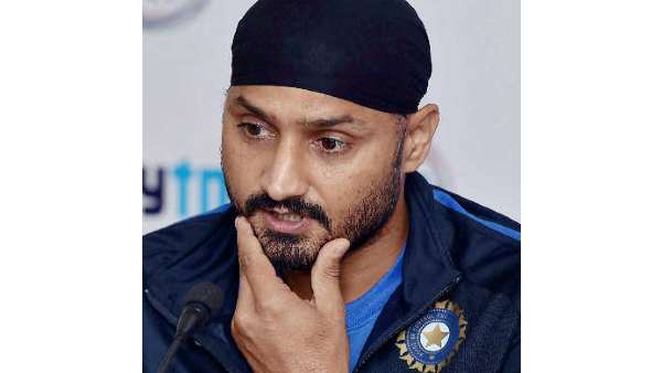 രണ്ടു ഓഫ് സ്പിന്നര്‍മാര്‍ എന്തിന്?