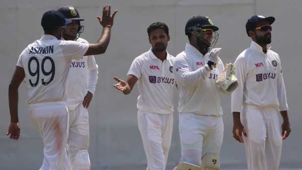 ഷഹബാസ് നദീം (4/10, ശരാശരിക്കും താഴെ)