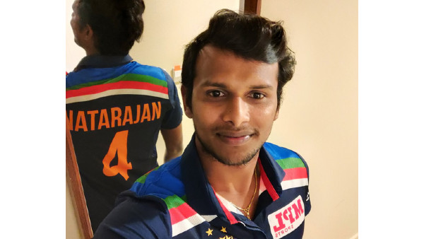 സ്വപ്‌നം പോലെ തോന്നുന്നു 