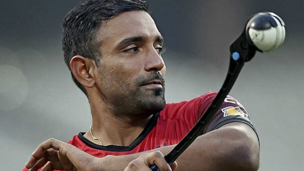 റോബിന്‍ ഉത്തപ്പ,പ്രിയം ഗാര്‍ഗ്