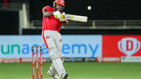 ഒരിന്നിങ്‌സില്‍ കൂടുതല്‍ സിക്‌സര്‍