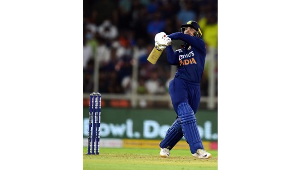 ഇഷാന്‍ കിഷന്‍ വെടിക്കെട്ട് പ്രകടനം