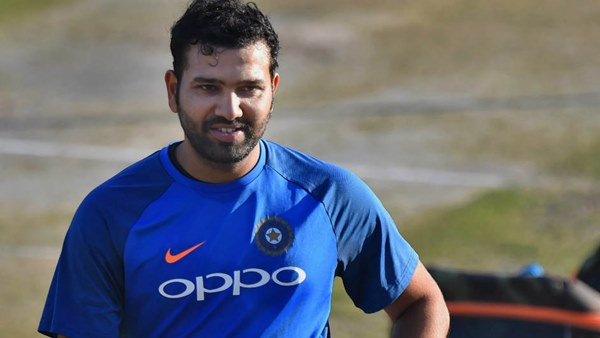 പിന്നാലെ രോഹിത് ശര്‍മ