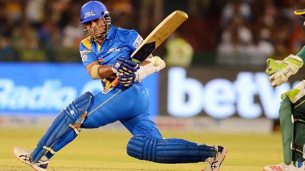 ദക്ഷിണാഫ്രിക്ക തകര്‍ന്നു