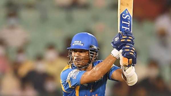 സച്ചിന്‍ vs ജയസൂര്യ