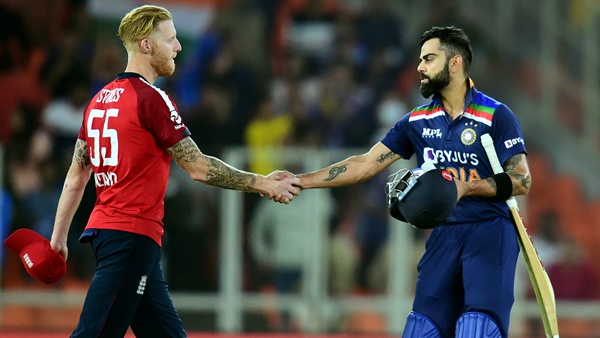 12,000 അന്താരാഷ്ട്ര റണ്‍സ് നേടുന്ന ആദ്യ ഇന്ത്യന്‍ നായകന്‍