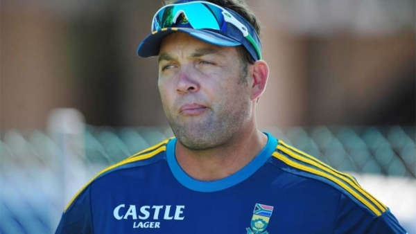 കലിയിളകി കാലിസ്