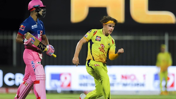 ബാറ്റു കൊണ്ടും പന്തു കൊണ്ടും തിളങ്ങി