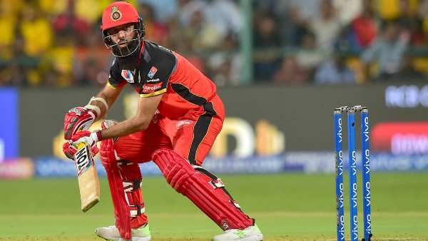  കഴിഞ്ഞ സീസണില്‍ ആര്‍സിബിക്കൊപ്പം