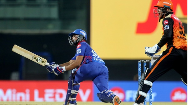  പവര്‍പ്ലേയില്‍ ഹൈദരാബാദ് ബൗളര്‍മാര്‍ നിരാശപ്പെടുത്തി